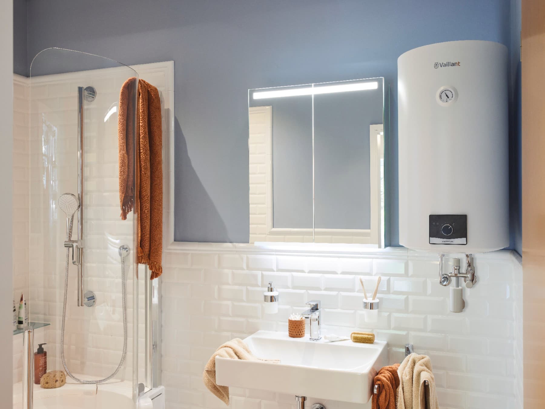 Termo eléctrico en baño